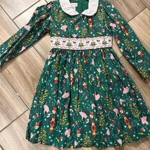 Green Holiday Nutcracker with White Collar